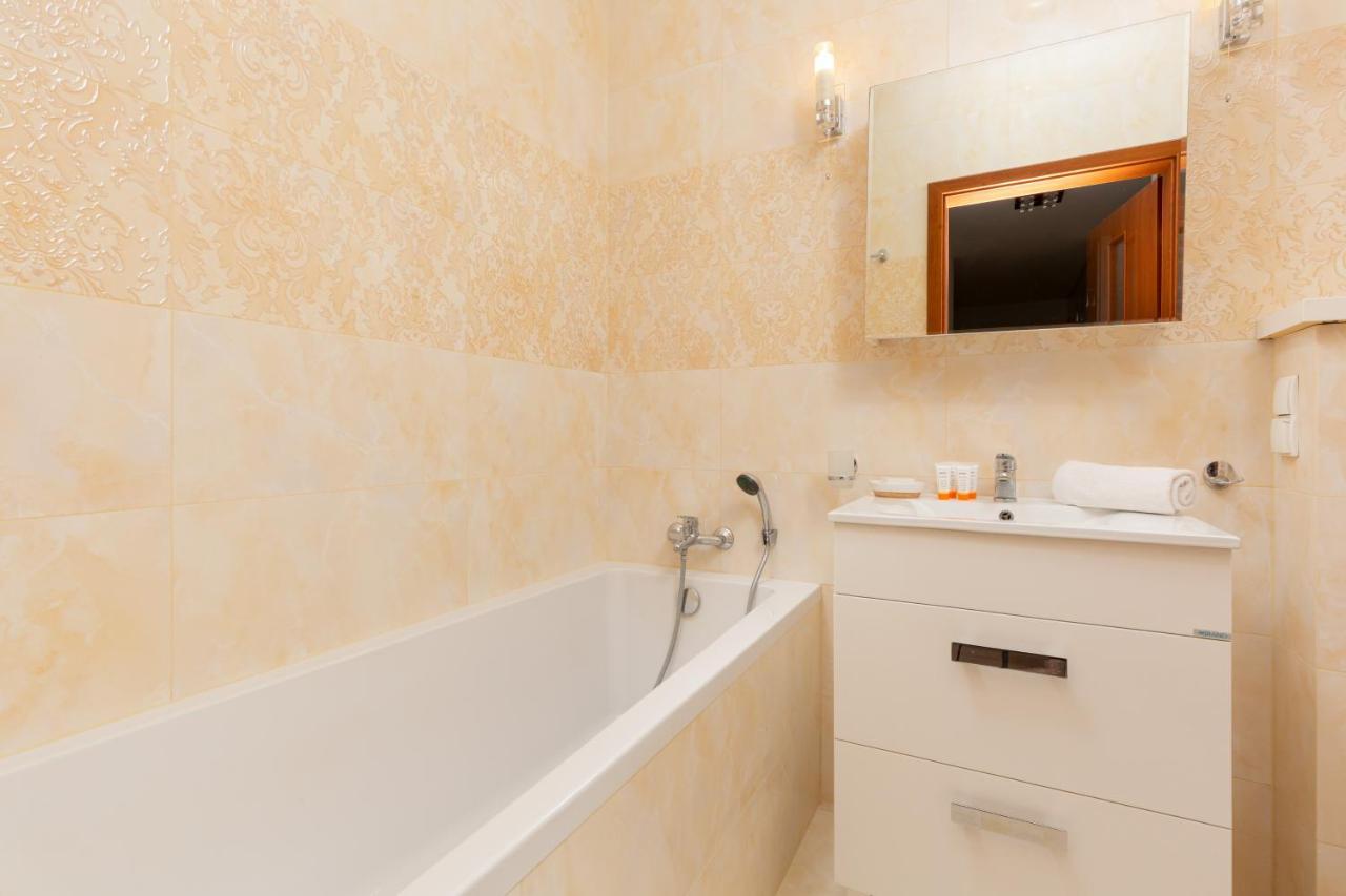 Apartament Na Woli Sowinskiego By Noclegi Renters 华沙 外观 照片
